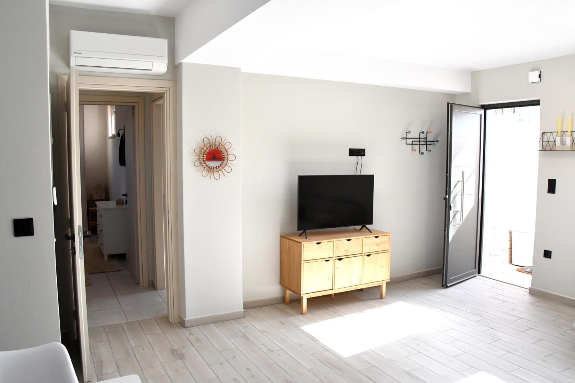 Апартаменты Polles Εlies Cozy Αpartment Aegina Экстерьер фото