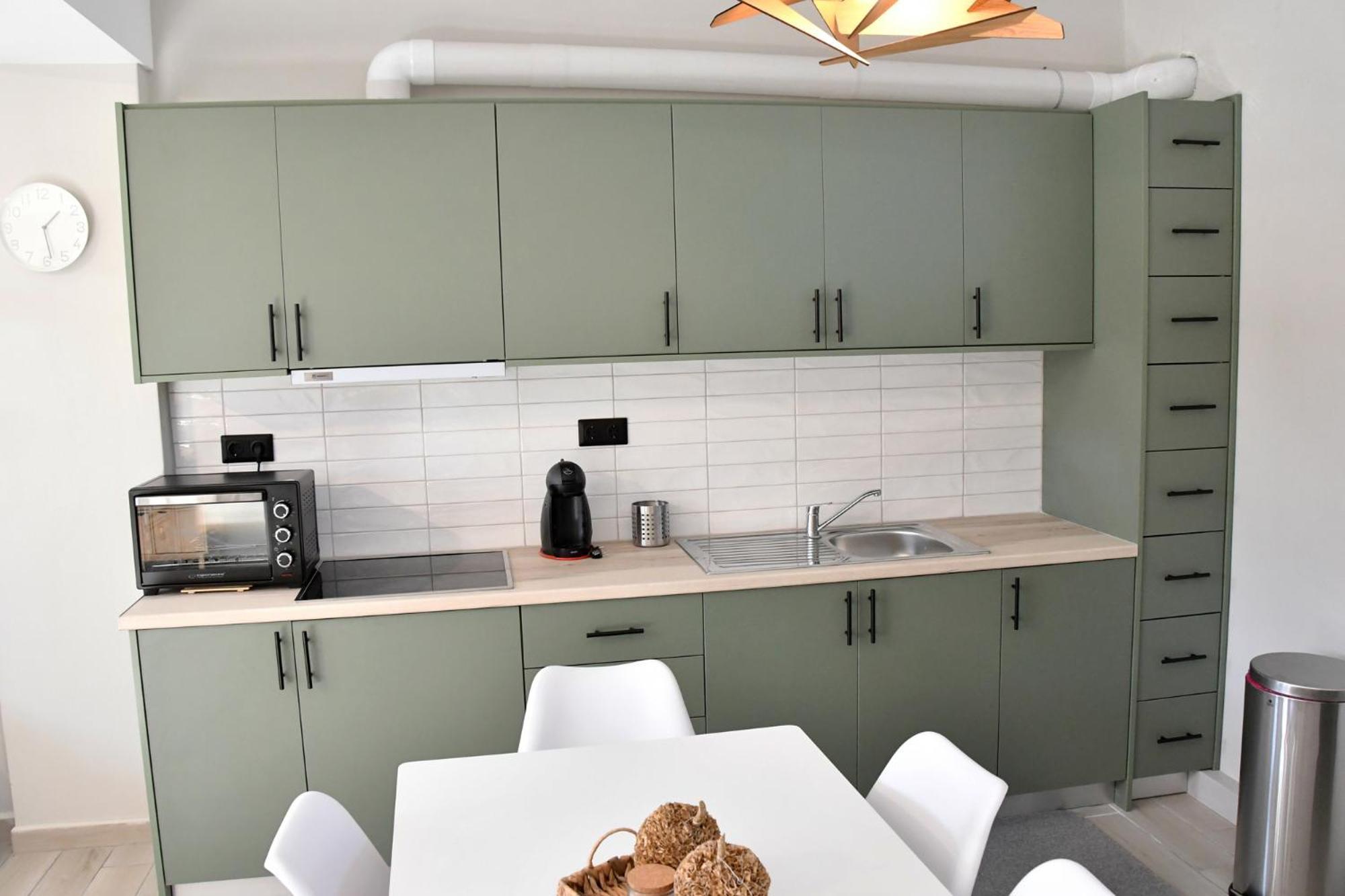 Апартаменты Polles Εlies Cozy Αpartment Aegina Экстерьер фото